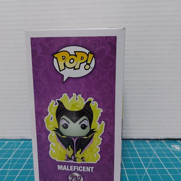 Funko POP Disney Sleeping Beauty Maleficient Hot Topic Flames 232 Vinyl Figure - Picture 4 of 6